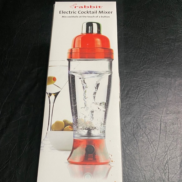 NEW - Rabbit Electric Cocktail Mixer - Red (holds 18 ounces) - Picture 1 of 4